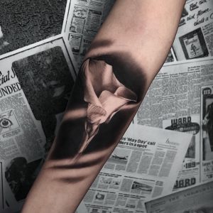 Tatuaj braț Laura